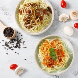 C。義大利肉醬鐵板麵（麵+醬各5入