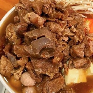 肉多多牛肉爐　　 特價：$250