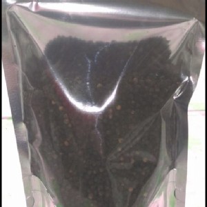黑胡椒(顆粒)半斤 特價：$480