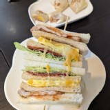 牽絲蛋豬排總匯