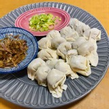 手作餛飩（附紅蔥頭和小芹菜）20顆 特價：$50