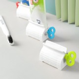 日式手動旋轉擠牙膏器一入