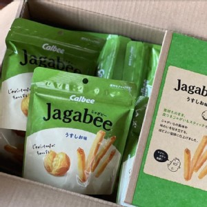 Calbee卡樂比塩味薯條一箱12包 特價：$499