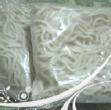 冷凍熟烏龍麵(細) -每包200公克 特價：$15