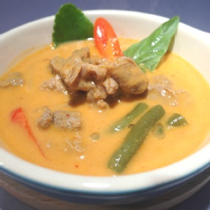 異國料理系列-紅咖哩椰汁牛