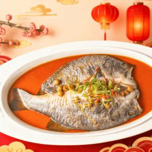 【易鼎活蝦】老菜脯蒸山泉魚