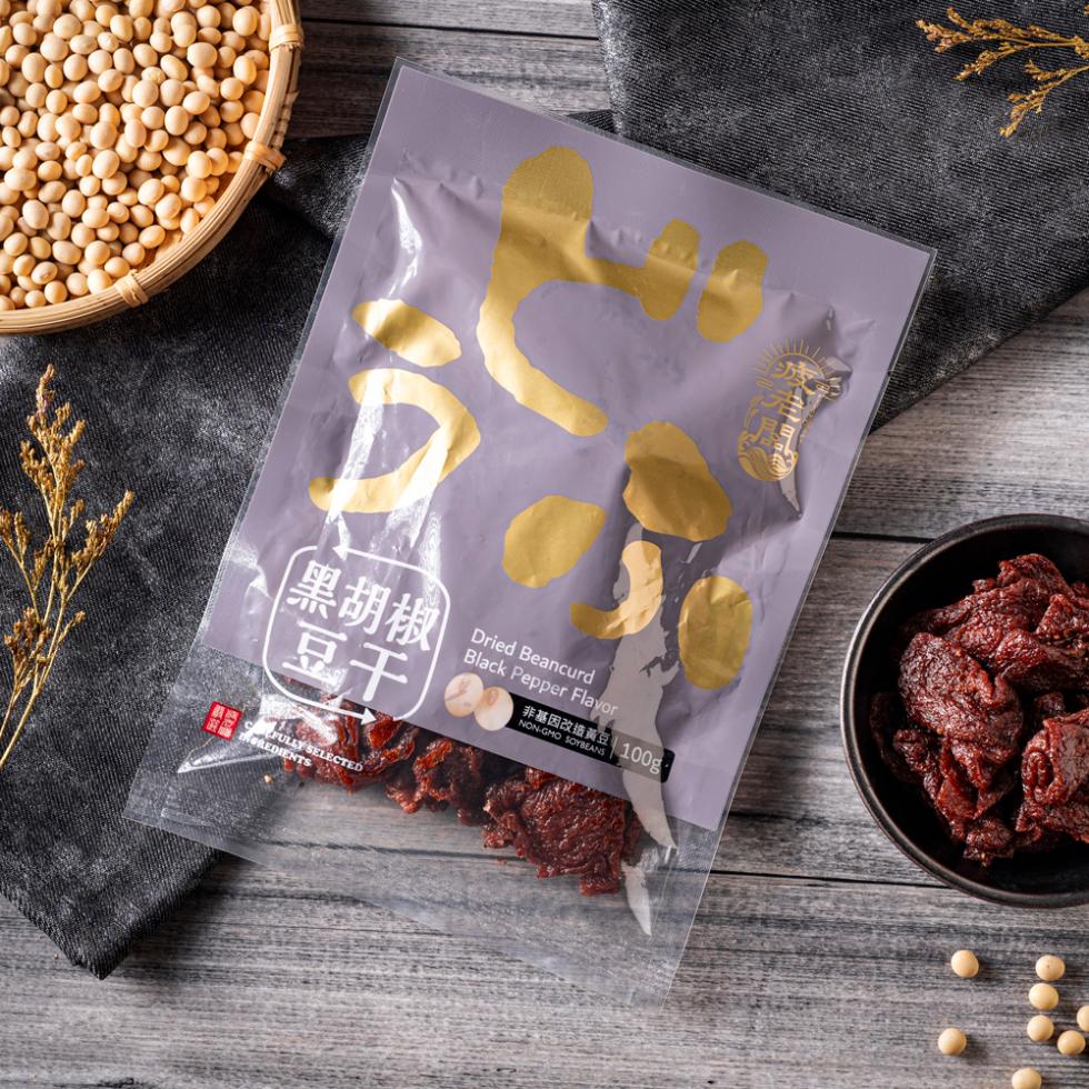 【黑胡椒，豆干 0，非基因改造黃豆 100g。