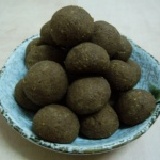 榛果可可球 試吃每包約10~11顆(重量約正品五分之二)。訂購滿$800即免運費，加贈主購禮試吃品兩包