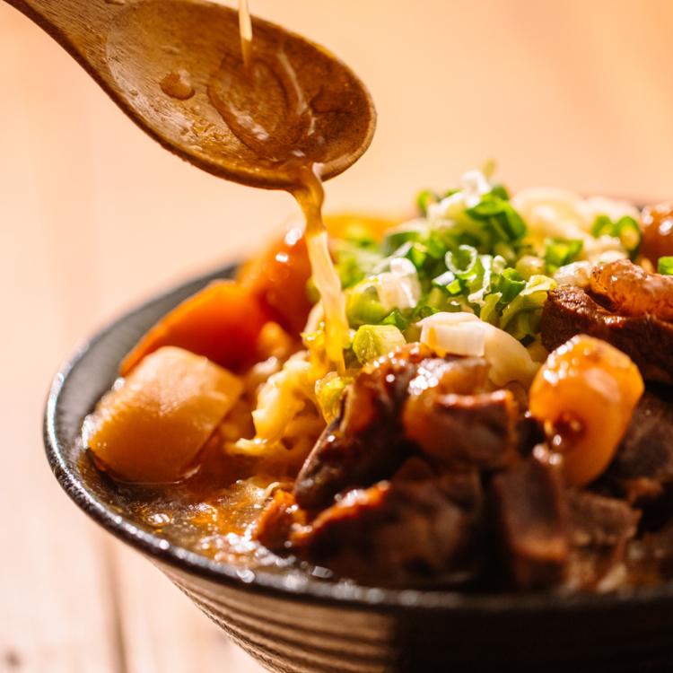 【疲老闆】紅燒牛肉麵