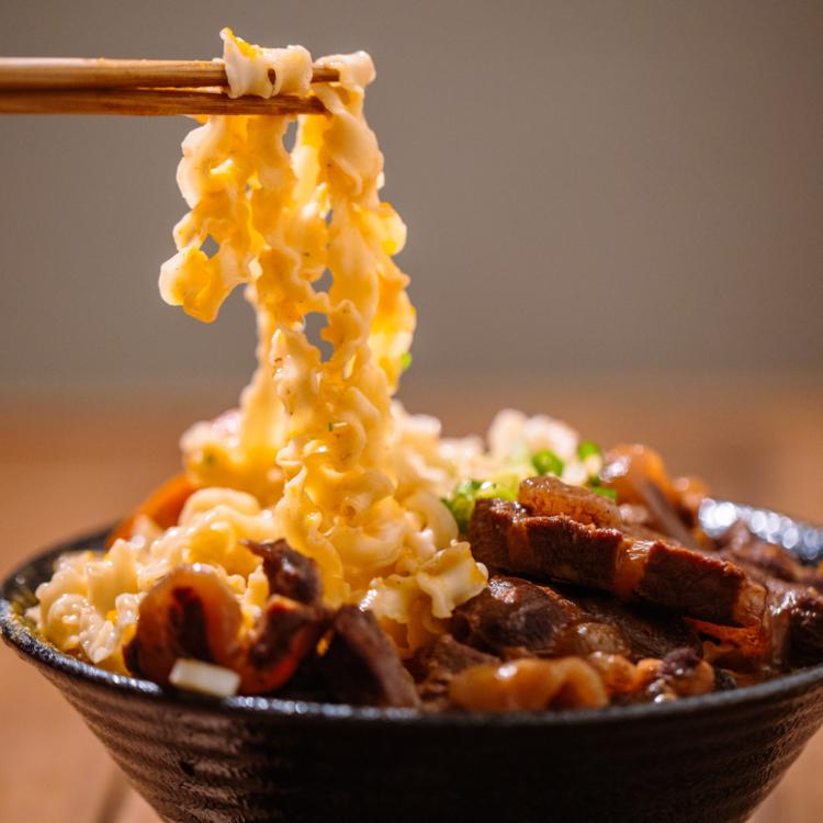 【疲老闆】紅燒牛肉麵