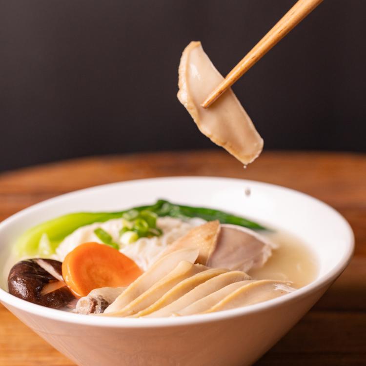 【疲老闆】鮑魚雞腿麵