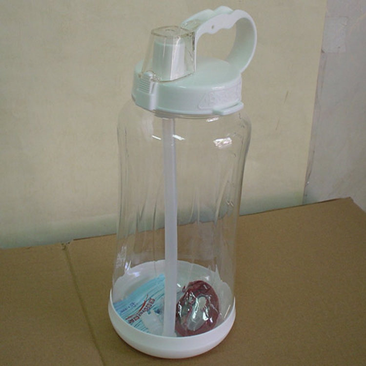 2000cc大手把彈蓋式水壼