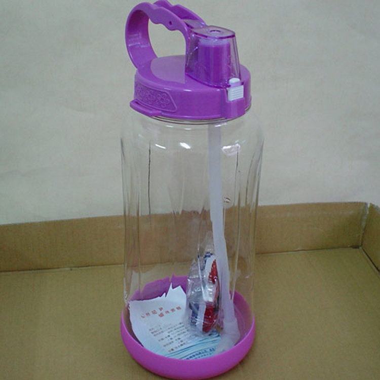 2000cc大手把彈蓋式水壼