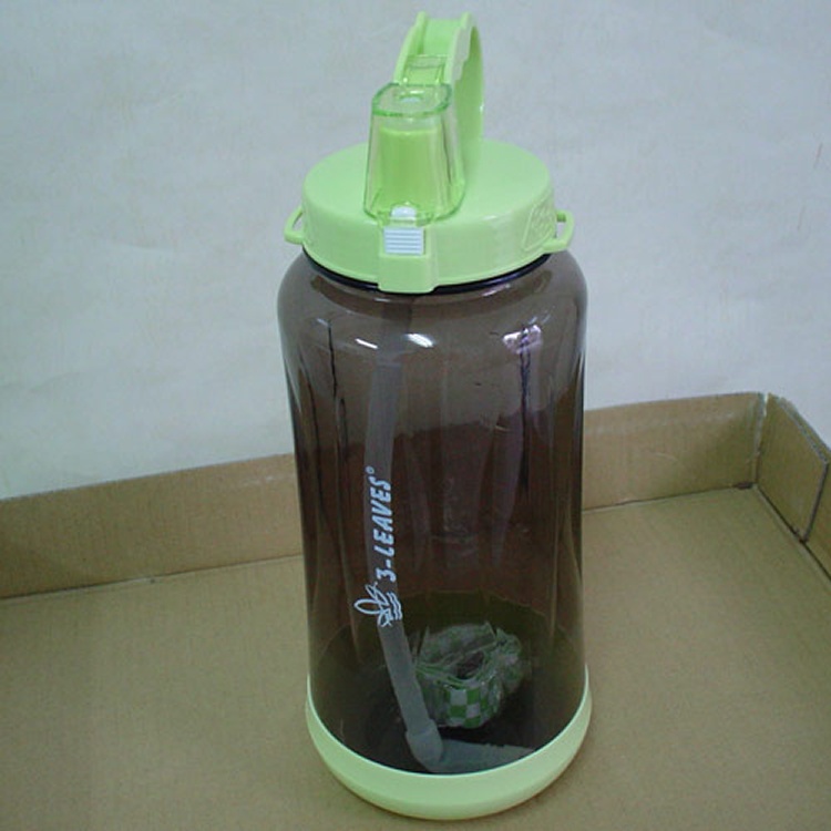 2000cc大手把彈蓋式水壼