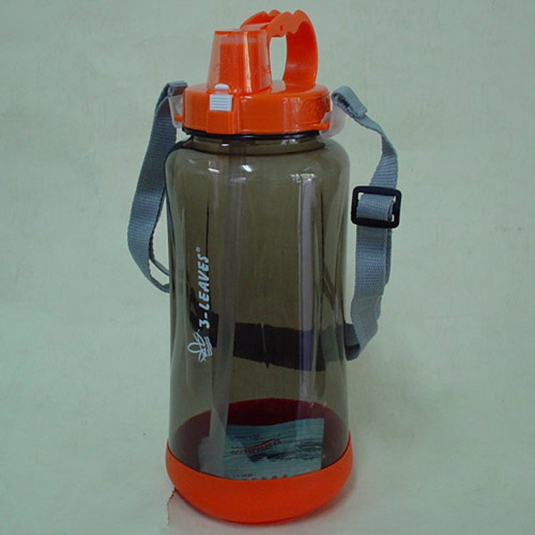 2000cc大手把彈蓋式水壼