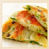 那魯灣嚴選在地三星蔥油餅1包(5片/包) 通過SGS無防腐劑安全認證、每片蔥含量皆達30%以上 特價：$150