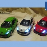 標緻 Peugeot 207 1:32 聲光合金迴力車