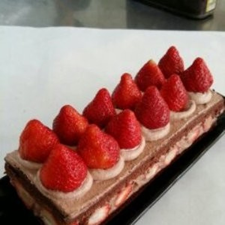 巧克力草莓爆多蛋糕(長條)