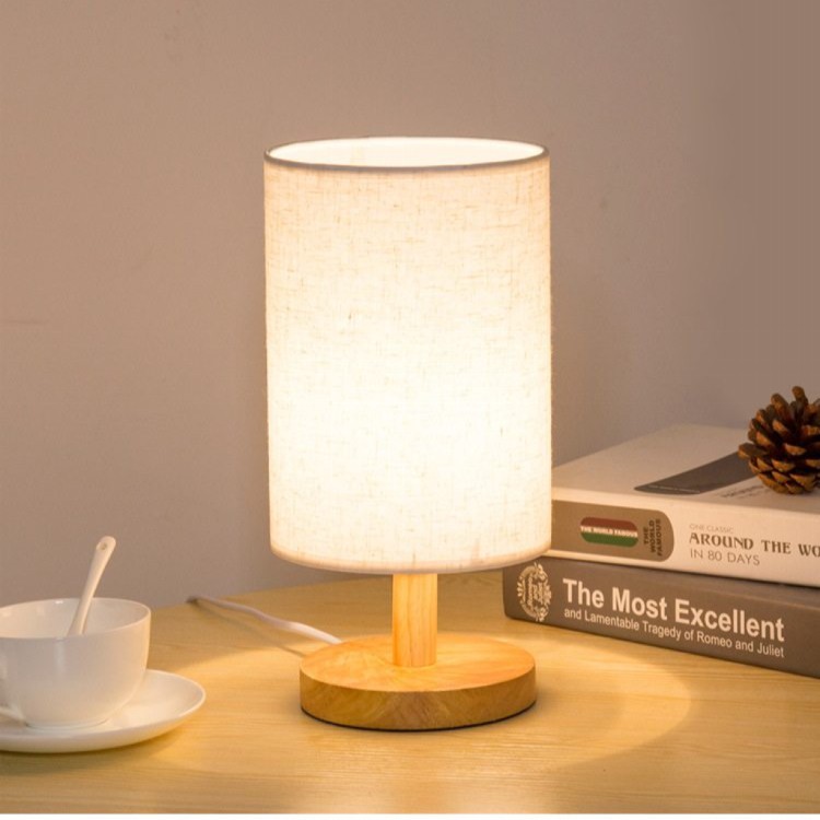 【輝鴻】北歐布藝USB實木床頭燈[PZF2725]