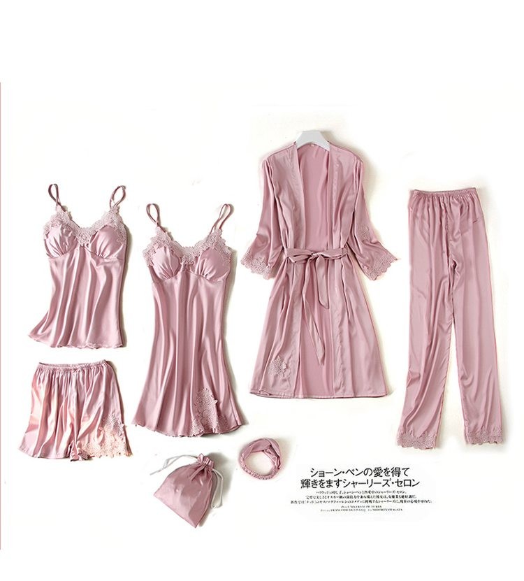 ショーン・ペンの愛を得て，輝きをますシャーリーズ・セロン。