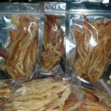 隱藏版魷魚絲.重量：200公克+-10％原價250元..家族優惠$180