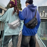 城市漫步 ✦ 細格紋潮感胸包