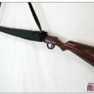 【雨傘王】《獵槍傘》☆ 比武士刀更容易被警察攔下來 ☆ 擬真槍型雨傘