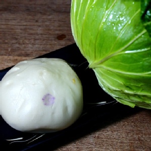 【包狀元老麵包子店】★高麗素菜包★ (4入)高山菜，料豐富!!