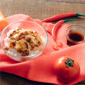 栗園米食客家風味粄條(紅油擔擔)