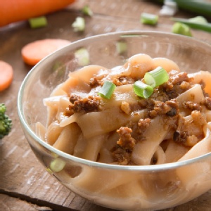 栗園米食客家風味粄條(紅玉粄條-台灣肉燥)