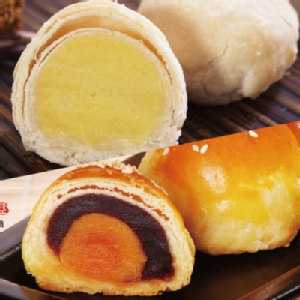 【周老爸-早鳥預購】長輩最愛禮盒(六入蛋黃酥+六入綠豆凸) 特價：$399