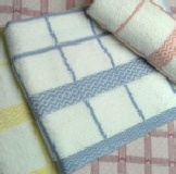 宏富毛巾 28兩格子毛巾!《一條重量87.5公克、尺寸:76X33公分都(+-5%)》3條140元 特價：$140