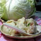 高麗菜豬肉水餃 特價：$60