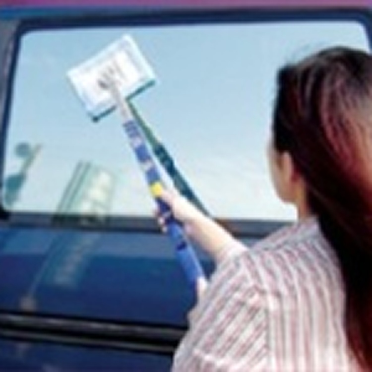 除塵刷─靚女洗大車沒問題