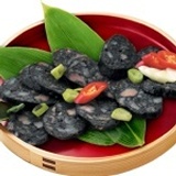 墨魚香腸，QQ的口感，搭配頂級黑胡椒，清香自然! 配合Ally的家促銷，每包140元