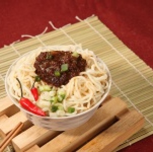 香辣肉燥乾麵