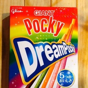 彩虹巨大Pocky 15袋入