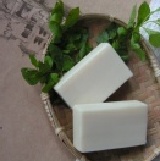 芬多精苦茶油手工皂 中乾肌, 洗臉, 沐浴,洗髮, 薰衣草,廣藿香,尤加利, 迷迭香,薄荷,茶樹精油,熟成日4/9