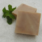 檀香白晰透光美人皂 特價：$35