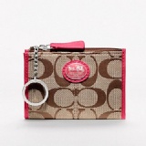 COACH馬車圓標卡其色粉紅色皮飾邊零錢包 預購款