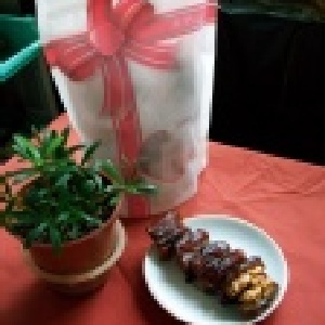 椰棗核桃 隨手包~~~自用送禮兩相宜~300g 特價：$180