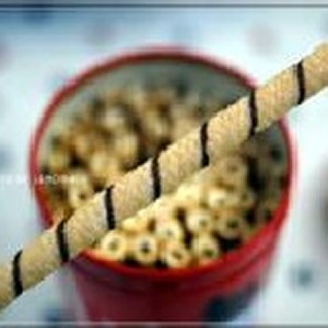 奶酥捲心酥 1 罐 特價：$140