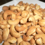 申一輕焙腰果仁（熟）Cashew Nuts w:320 特仕罐裝版：240g 越南Top1腰果品牌Lafooco (無鹽/糖/香料/非油炸)
