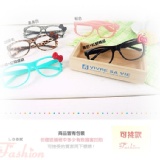 【韓版】 KITTY蝴蝶結造型膠框眼鏡 特價：$59