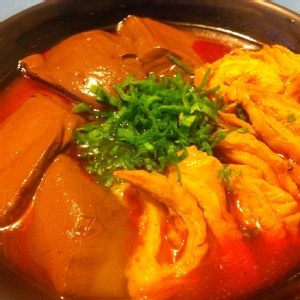 麻辣鴨血肥腸鍋