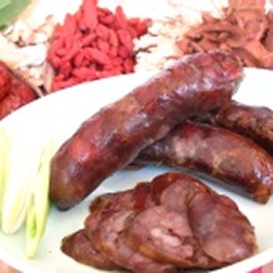 【凡吉力。益生堂藥局】微鹹藥膳香腸 一斤 (免貨到付款運費)