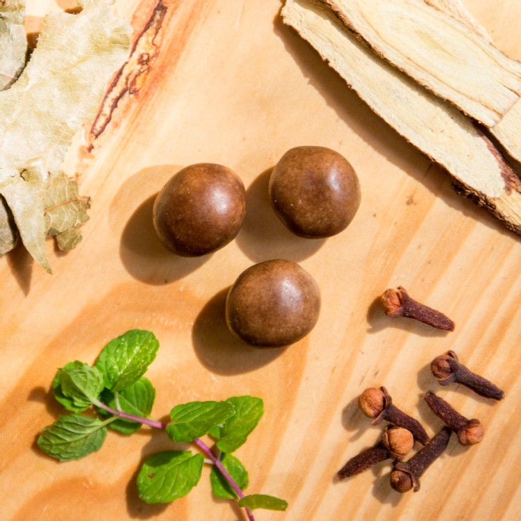 漢方枇杷軟喉糖 (雙層潤喉)