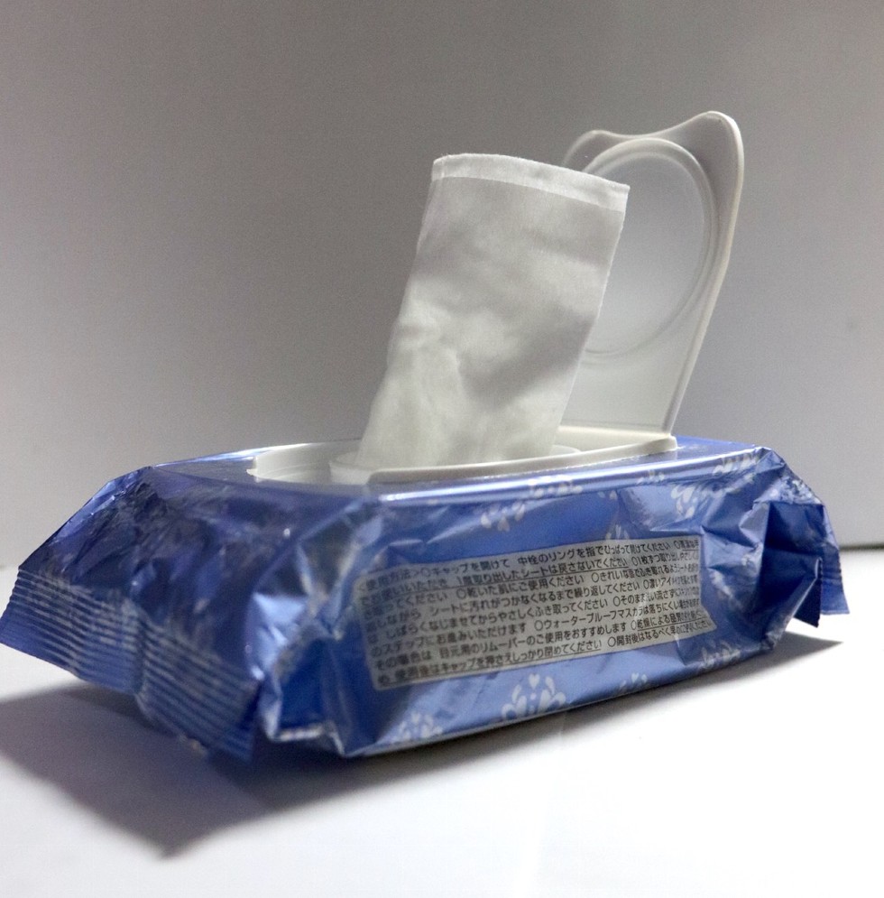 方法>キャップを開けて中栓のリングを指でむっばって親けてください,Oきれいでもきるよ,シートに汚れがつかなくなるまで繰り返してください 0まいアイド,0そのますいさす,のステップにおみいただけます 0ウォーターブルーフマスカは第ちにくし,その場合は日