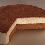 提拉米蘇 ＊蛋糕上灑上可可粉，苦甜苦甜好滋味！ 特價：$132