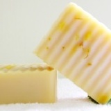 金盞花燕麥奶舒緩淨白皂 ＊中乾性&熟齡肌膚適用